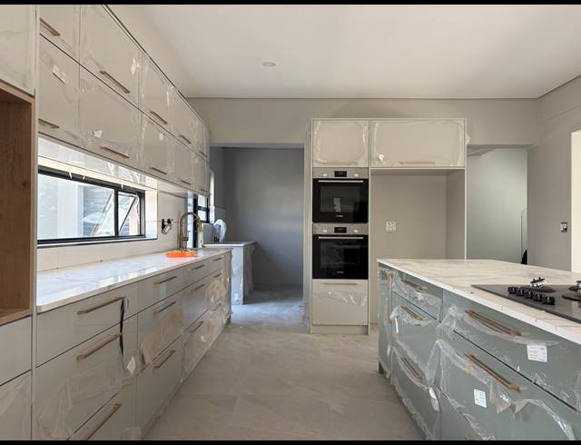 4 BEDROOM HOUSE FOR SALE IN SANDOWN